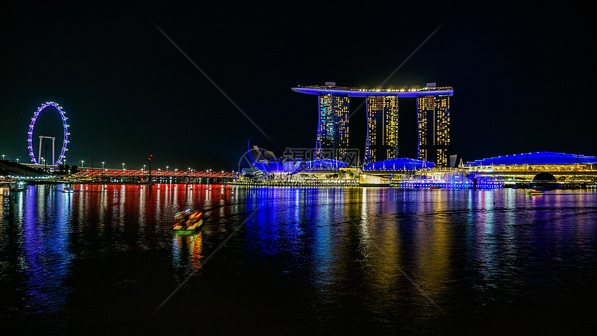 新加坡金沙酒店的夜景图片