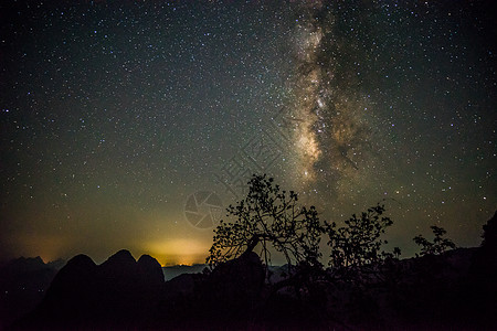 广西桂林山水夜晚星空图片