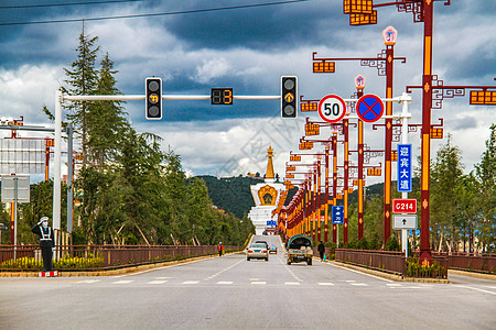 迎宾大道香格里拉市街道背景