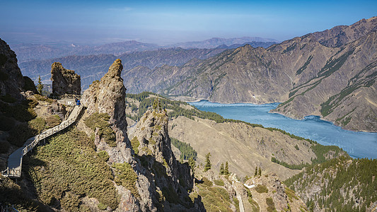 新疆天山山脉雪山图片