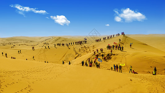 户外游内蒙古库布其沙漠旅游团背景