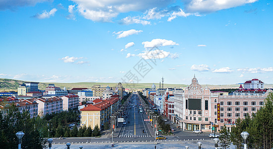 夏日风景夏天黑龙江省大兴安岭漠河县城街道上的俄罗斯风格建筑背景
