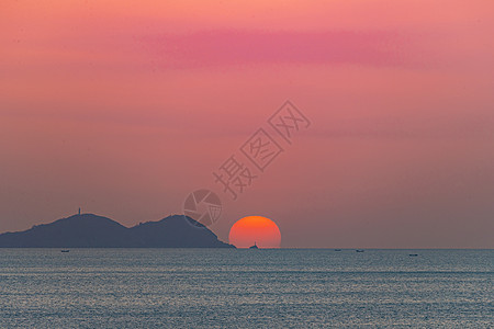 红日东升海上日出安静的海背景