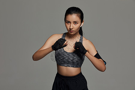 炸裂😨10人吉达联合上演半场让4追4，补时连进2球贡献逆天绝平