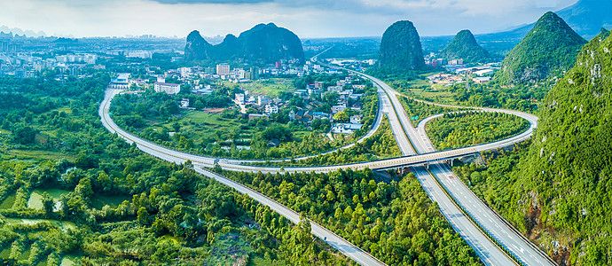 全景航拍桂林高速公路图片