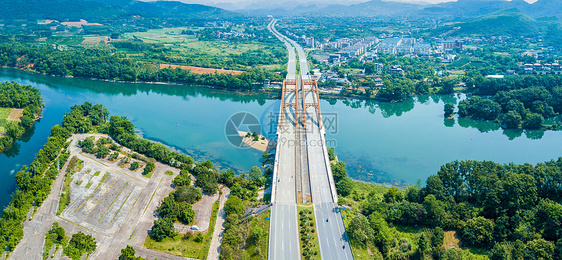 全景航拍磨盘山大桥吊桥漓江风景区图片