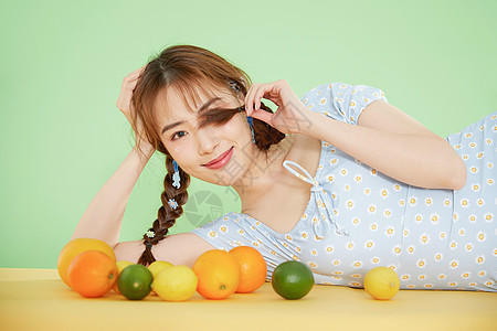 夏日水果女孩夏日氧气少女形象背景