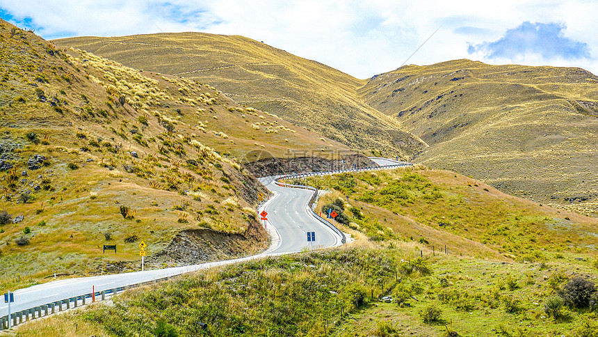 新西兰皇冠山脉道路风光图片