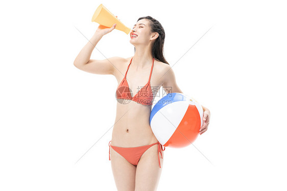 夏日泳装美女玩沙滩排球喇叭图片