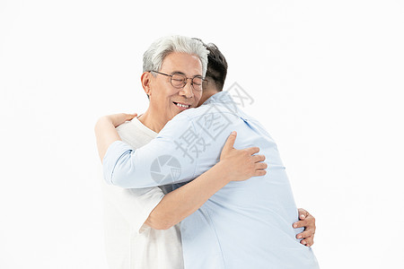 中老年父子拥抱图片