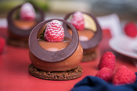 法式巧克力蛋糕甜品图片