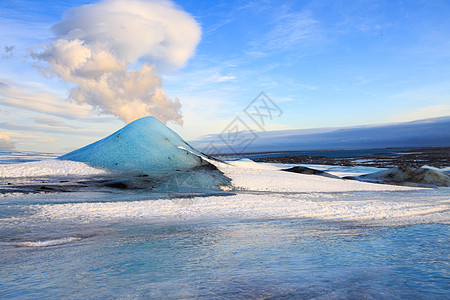 冰岛瓦特纳冰川迷人的自然美景图片
