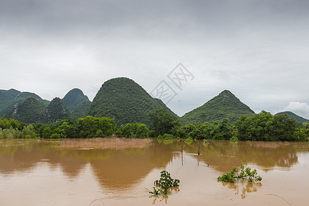 暴雨洪水淹没农田背景图片