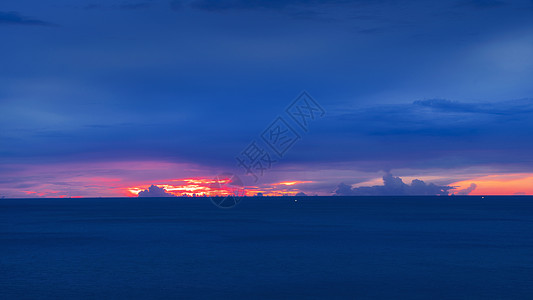 大海海上日出朝霞背景图片