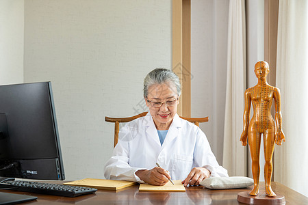 老年女性中医形象图片