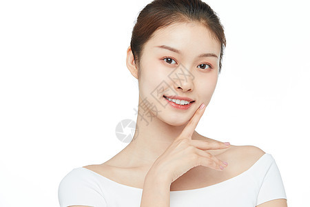 年轻女士美妆护肤面部展示背景图片
