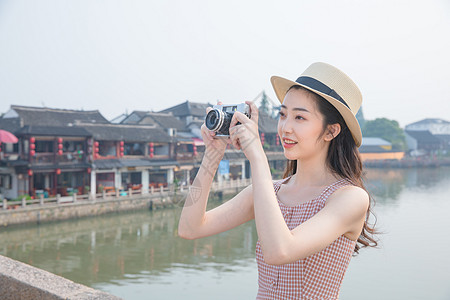 夏日旅游可爱美女旅行拍照背景