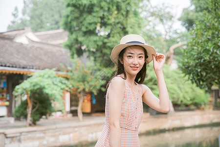 夏日美女古镇旅游高清图片