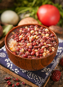 红豆薏米粥背景图片