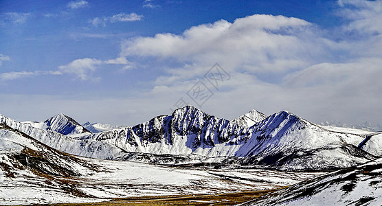 川藏高原上的雪山高清图片