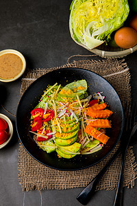 网红牛油果蔬菜沙拉胡萝卜高清图片素材