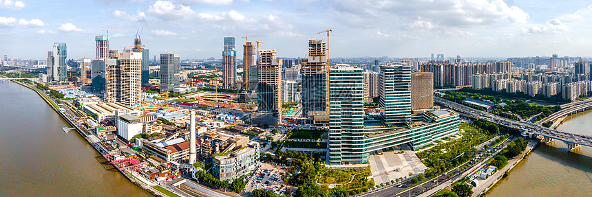 全景航拍广州珠江琶洲广州日报城市建筑图片