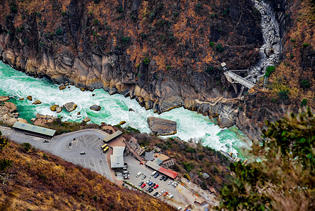 云南虎跳峡风景区水流高清图片