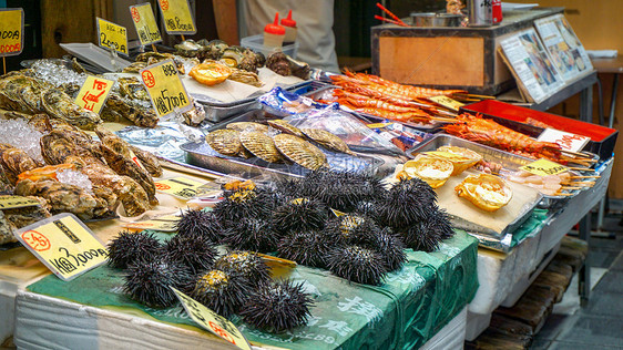 日本美食街海鲜摊位图片