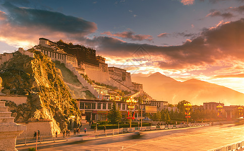 西藏布达拉宫日落金色的布达拉宫风景背景