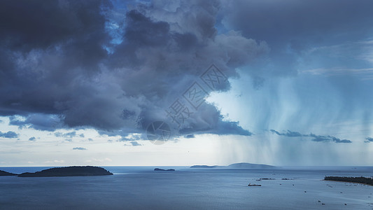 阴天泰国湾海岛暴风雨自然灾害背景