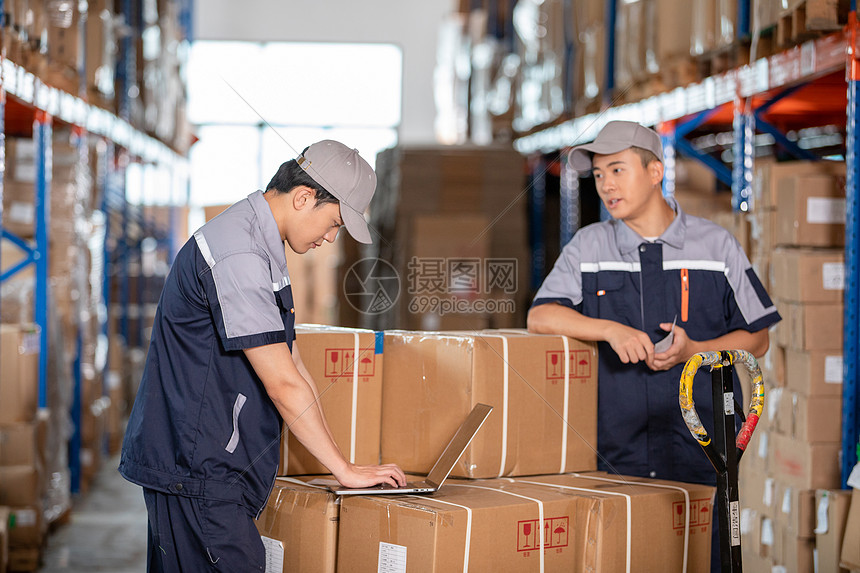 仓库管理员电脑查找货物