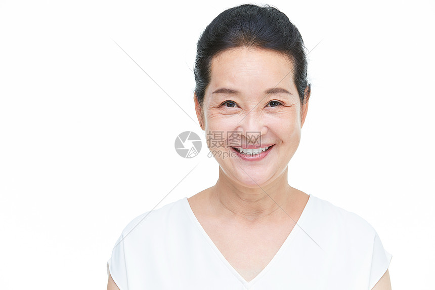 照片 人物情感 中年女性露齿微笑.