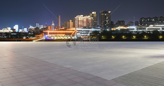 青岛码头平台夜景图片