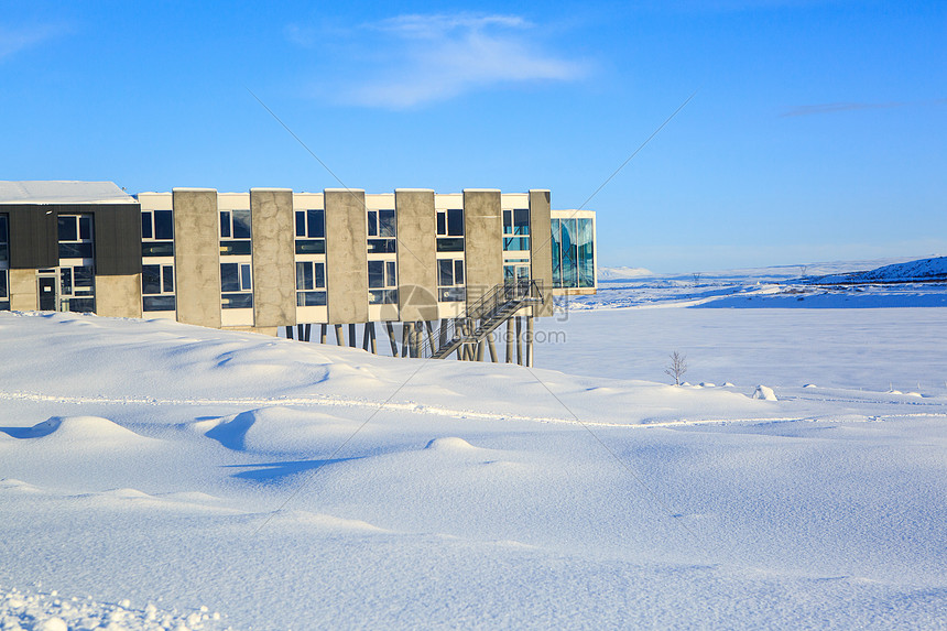 冰岛北部网红地标冒险酒店侧面白昼景观图片