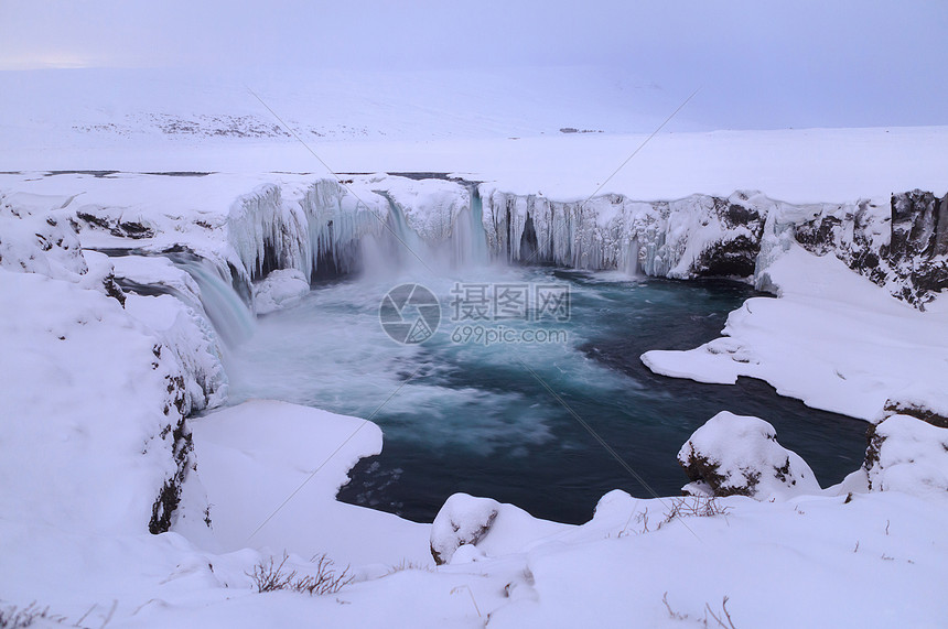 冰岛戈扎弗斯众神瀑布冬日美景图片