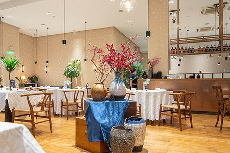 新疆餐厅室内环境图片