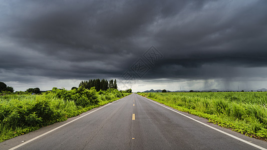 森林公路泰国热带暴风雨下的公路道路马路背景