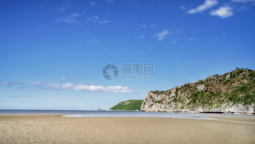 泰国三百峰夏日海岛海滨沙滩烈日图片