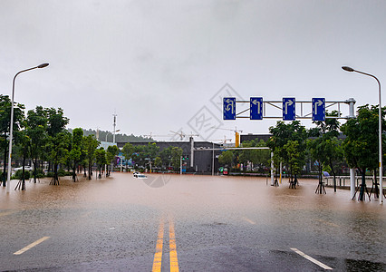 城市暴雨街道洪水内涝图片