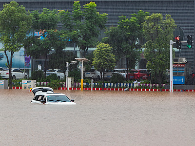 城市暴雨街道洪水内涝高清图片