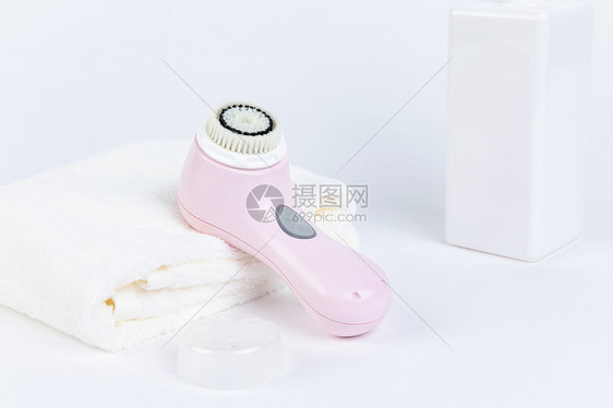 粉色洗脸仪图片