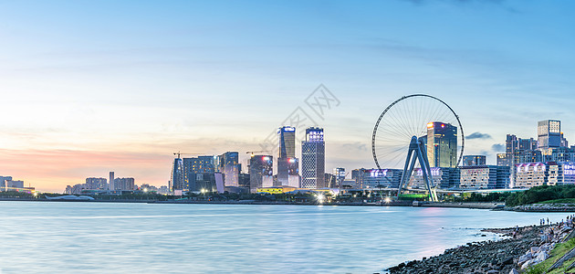 大海夜景深圳前海海边公园摩天轮背景