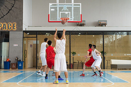 21世纪五大联赛19岁前攻入17粒联赛进球，亚马尔此数据仅次姆巴佩