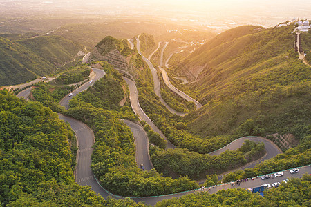 陕西临潼骊山国家公园盘山公路网红路高清图片