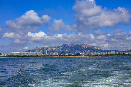 从海上看青岛西海岸新区鲁海丰海洋牧场图片