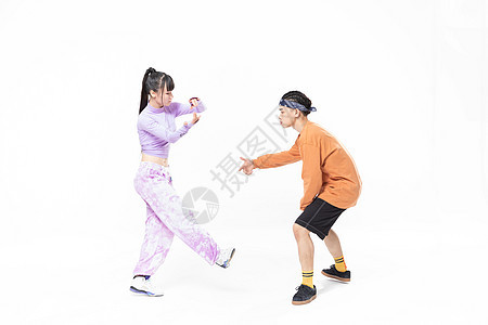 年轻街舞男女battle图片