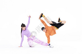 年轻男生跳breaking街舞
