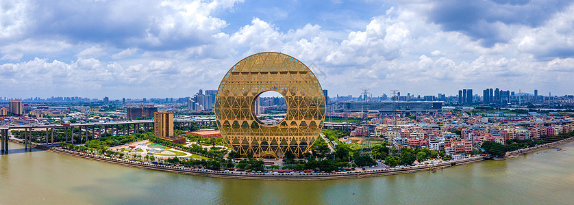 航拍全景广州圆大厦背景图片