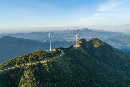 风力发电站广东河源缺牙山风力发电机背景