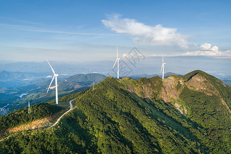 广东河源缺牙山风力发电机背景图片